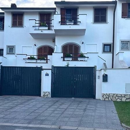 Filippo'S House Apartment Палидоро Екстериор снимка